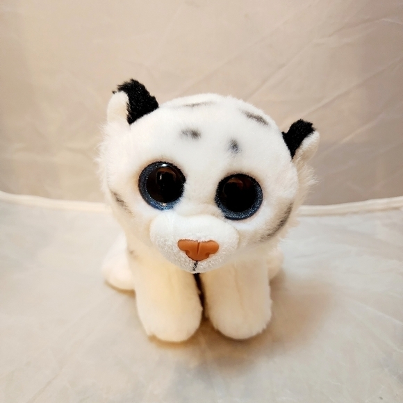 TY TUNDRA WHITE Bengal TIGER SMALL PLUSH Stuffed ANIMAL 100% VelveTY 2020 EUC - Picture 1 of 10